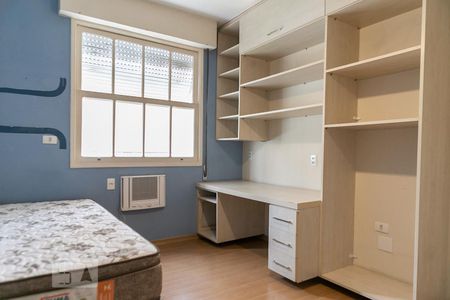 Quarto de apartamento para alugar com 3 quartos, 113m² em Ponta da Praia, Santos