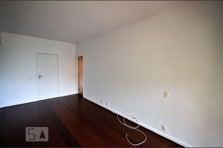 Sala de apartamento para alugar com 2 quartos, 79m² em Botafogo, Rio de Janeiro