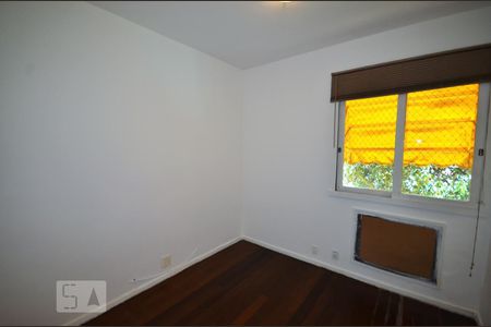 Quarto 1 de apartamento para alugar com 2 quartos, 79m² em Botafogo, Rio de Janeiro