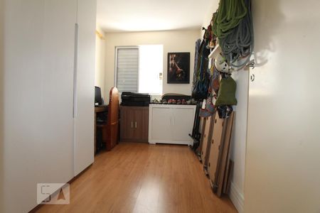 Quarto 1 de apartamento para alugar com 2 quartos, 65m² em Vila Izabel, Curitiba