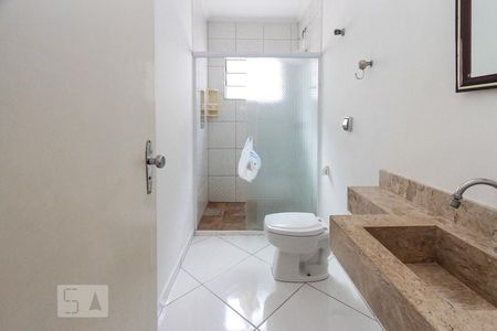 Casa à venda com 105m², 2 quartos e 1 vaga Casa à venda com 105m², 2 quartos e 1 vagaBanheiro