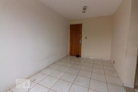 Sala de apartamento para alugar com 2 quartos, 72m² em São Pedro, Osasco