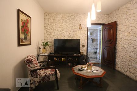 Sala de casa à venda com 3 quartos, 200m² em Jardim Ester Yolanda, São Paulo