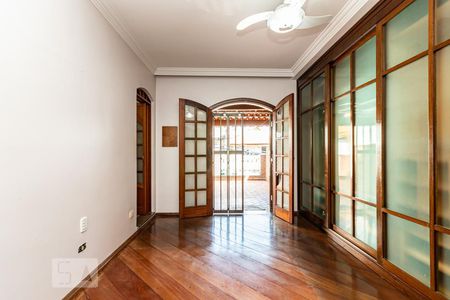 Quarto suíte  de casa para alugar com 4 quartos, 190m² em Vila Talarico, São Paulo