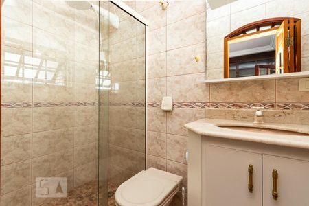 Banheiro suíte  de casa para alugar com 3 quartos, 190m² em Vila Talarico, São Paulo