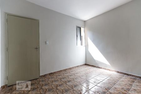 Quarto de casa para alugar com 1 quarto, 80m² em Vila Nivi, São Paulo