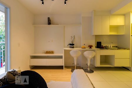 Sala/Quarto de kitnet/studio para alugar com 1 quarto, 30m² em Liberdade, São Paulo