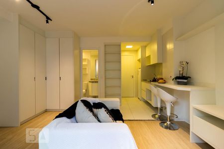 Sala/Quarto de kitnet/studio para alugar com 1 quarto, 30m² em Liberdade, São Paulo