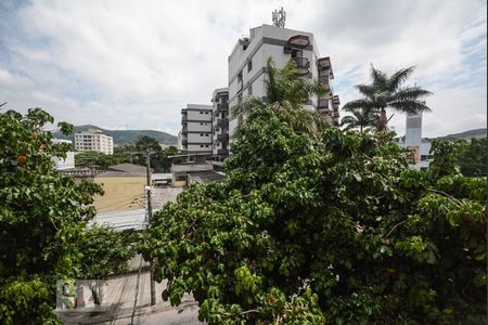 Vista Sala de apartamento à venda com 2 quartos, 92m² em Taquara, Rio de Janeiro