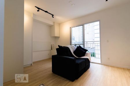 Sala/Quarto de kitnet/studio para alugar com 1 quarto, 29m² em Liberdade, São Paulo