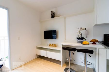 Sala/Quarto de kitnet/studio para alugar com 1 quarto, 29m² em Liberdade, São Paulo