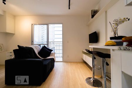 Sala/Quarto de kitnet/studio para alugar com 1 quarto, 29m² em Liberdade, São Paulo