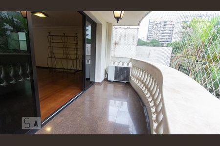 Varanda de apartamento para alugar com 4 quartos, 240m² em Campo Belo, São Paulo