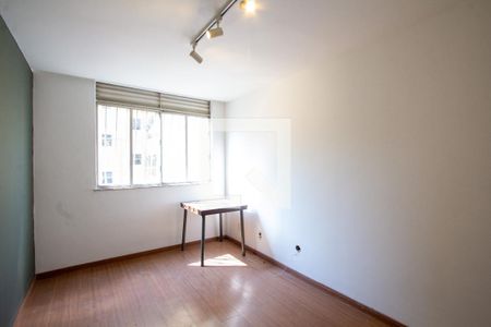 Sala de apartamento para alugar com 3 quartos, 59m² em Santa Rosa, Niterói