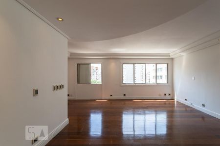 Sala de apartamento para alugar com 2 quartos, 110m² em Cerqueira César, São Paulo