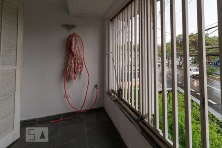 Sacada de casa à venda com 3 quartos, 150m² em Vila Lageado, São Paulo