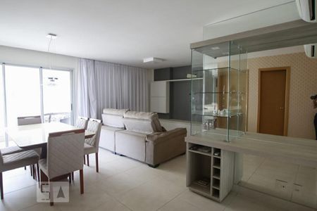 Sala/Sala de Jantar de apartamento para alugar com 3 quartos, 108m² em Jardim Goiás, Goiânia