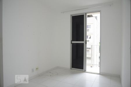 Sala de apartamento para alugar com 2 quartos, 42m² em Taquara, Rio de Janeiro