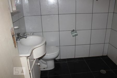 Banheiro de casa à venda com 6 quartos, 160m² em Vila União (zona Leste), São Paulo