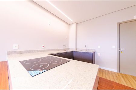 Cozinha de kitnet/studio para alugar com 1 quarto, 45m² em Barro Preto, Belo Horizonte