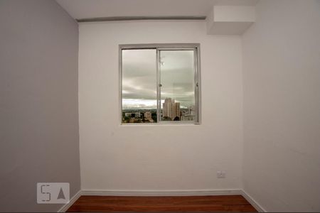 Quarto 2 de apartamento para alugar com 2 quartos, 55m² em Cristo Rei, Curitiba