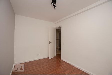 Quarto 1 de apartamento para alugar com 2 quartos, 55m² em Cristo Rei, Curitiba