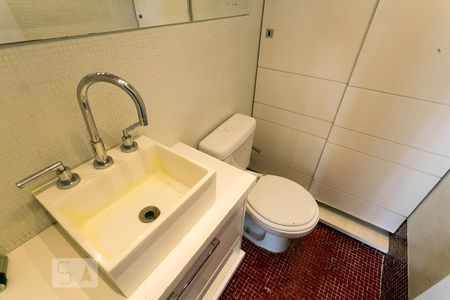 Lavabo de apartamento para alugar com 2 quartos, 70m² em Santa Cecilia, São Paulo