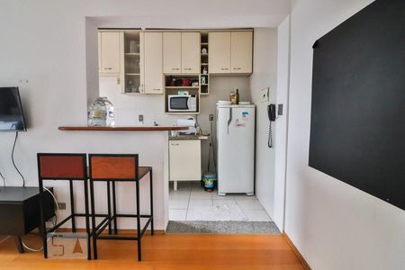 Cozinha de kitnet/studio para alugar com 1 quarto, 37m² em Consolação, São Paulo