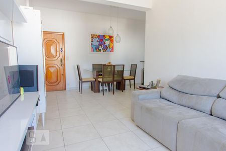 Apartamento à venda com 72m², 2 quartos e 1 vagaSala