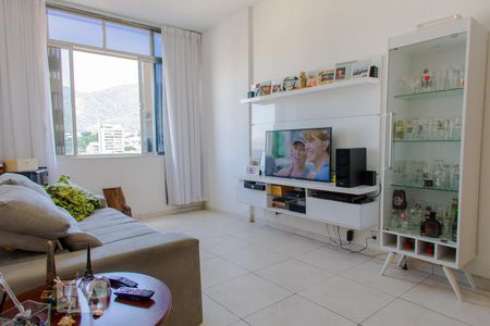 Apartamento à venda com 72m², 2 quartos e 1 vagaSala