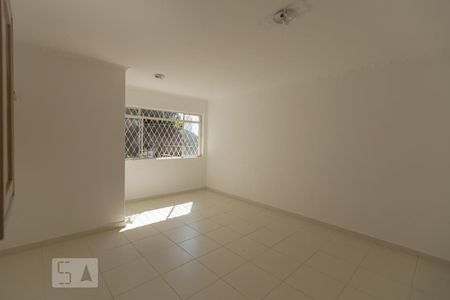 Sala de Estar de casa à venda com 4 quartos, 280m² em Vila Bertioga, São Paulo