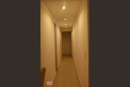 Corredor  Sala  de apartamento à venda com 3 quartos, 110m² em Icaraí, Niterói
