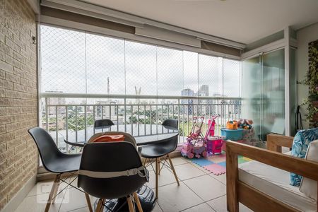 Varanda de apartamento para alugar com 2 quartos, 75m² em Vila Cordeiro, São Paulo