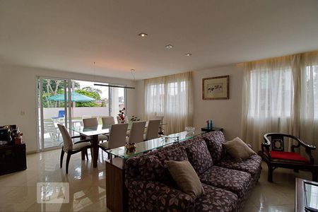 Sala de casa à venda com 4 quartos, 361m² em Vila Sônia, São Paulo
