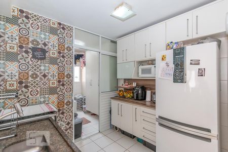 Apartamento à venda com 75m², 3 quartos e 2 vagas Apartamento à venda com 75m², 3 quartos e 2 vagasCozinha