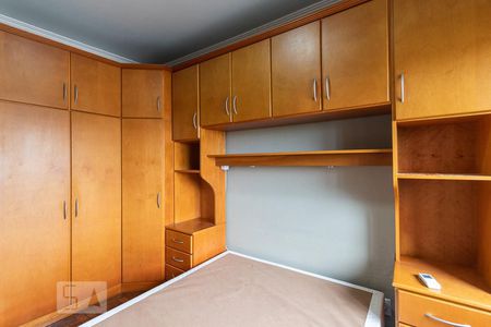 Dormitório de apartamento à venda com 1 quarto, 50m² em Vila Ipiranga, Porto Alegre