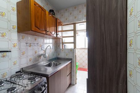 Cozinha de apartamento à venda com 1 quarto, 50m² em Vila Ipiranga, Porto Alegre