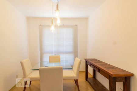 Sala de apartamento para alugar com 3 quartos, 100m² em Boa Vista, Porto Alegre