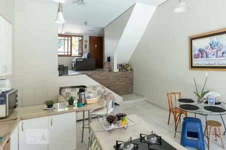 Casa à venda com 220m², 4 quartos e 3 vagas Casa à venda com 220m², 4 quartos e 3 vagasCozinha