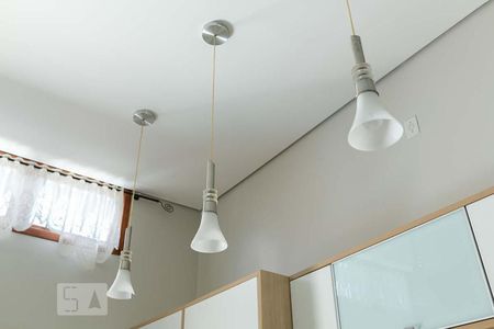 Casa à venda com 220m², 4 quartos e 3 vagas Casa à venda com 220m², 4 quartos e 3 vagasCozinha