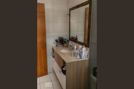 Casa à venda com 220m², 4 quartos e 3 vagas Casa à venda com 220m², 4 quartos e 3 vagasBanheiro da Suíte