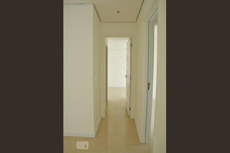 Corredor de apartamento para alugar com 2 quartos, 64m² em Jacarepaguá, Rio de Janeiro