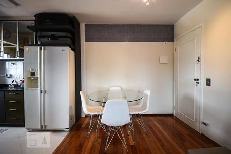Sala de jantar de apartamento para alugar com 1 quarto, 43m² em Paraíso, São Paulo