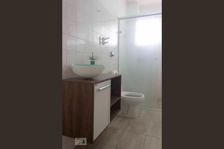 Banheiro de apartamento à venda com 1 quarto, 67m² em Taboão, São Bernardo do Campo