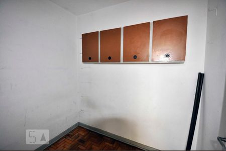 Quarto de Empregada de apartamento para alugar com 2 quartos, 80m² em Vila Osasco, Osasco