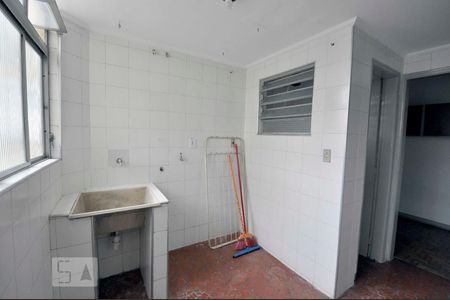 Lavanderia (Torneira) de apartamento para alugar com 2 quartos, 80m² em Vila Osasco, Osasco