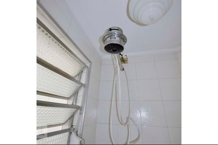 Chuveiro de apartamento para alugar com 2 quartos, 80m² em Vila Osasco, Osasco