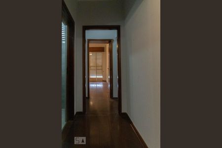 Corredor de apartamento para alugar com 3 quartos, 100m² em Mooca, São Paulo