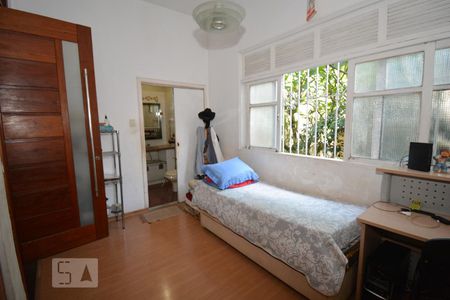 Suíte de casa à venda com 3 quartos, 420m² em Rocha, Rio de Janeiro