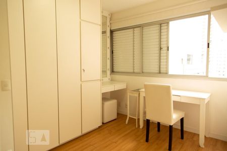 Quarto 1 de apartamento para alugar com 2 quartos, 53m² em Vila Olímpia, São Paulo